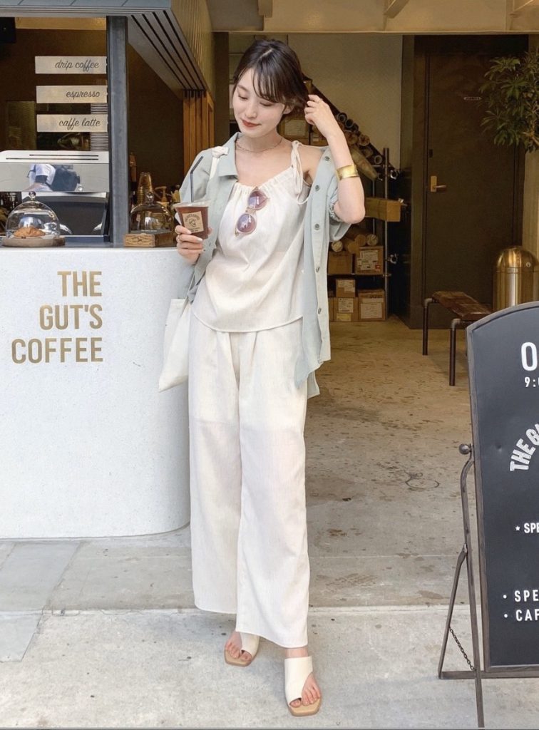 吉田南歩さんは、アプリ「WEAR」公式認定されたWEARISTAで、インスタグラマーであり、彼女がディレクターを努める「neam（ニーム）」をZOZOTOWNでも販売を開始する