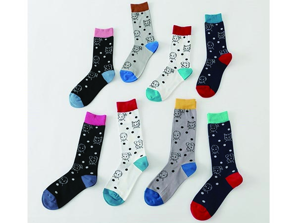 タビオが 靴下屋 × OSAMU GOODS コラボを展開