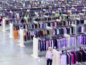小売店 の デジタルシフト その前に “在庫”で生産性を高めよ