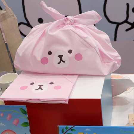 風呂敷のようなコミミちゃん